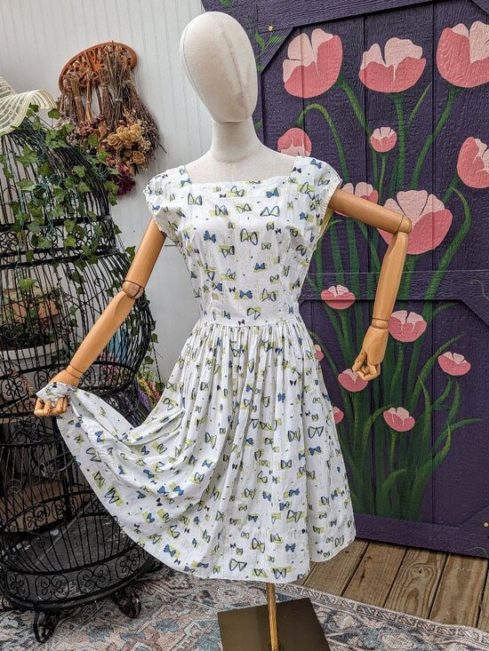 Vintage Dresses & Skirts - Vintage 1950's Mid-Century Bow Print Fit n Flare Sundress, Handmade
